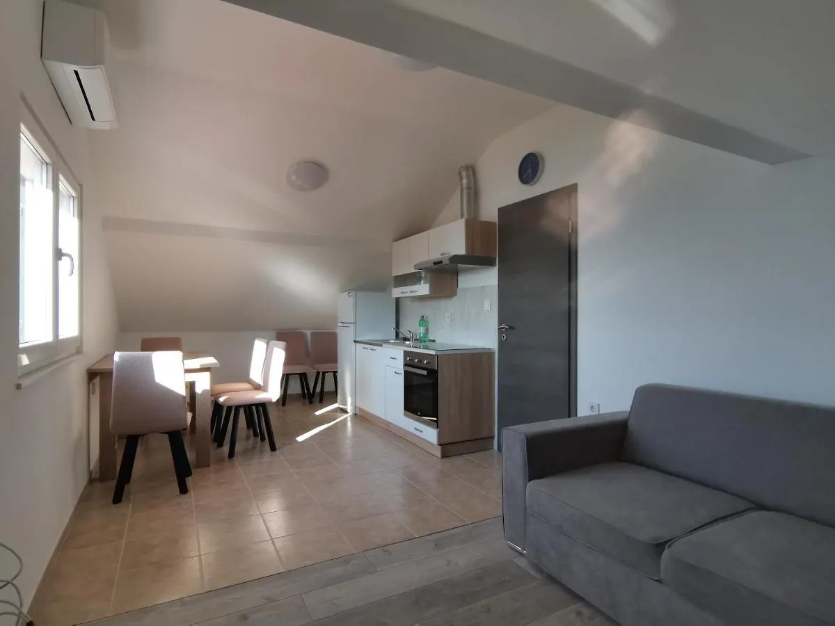 Apartment 2 Near The Sea Ugljan Croatia