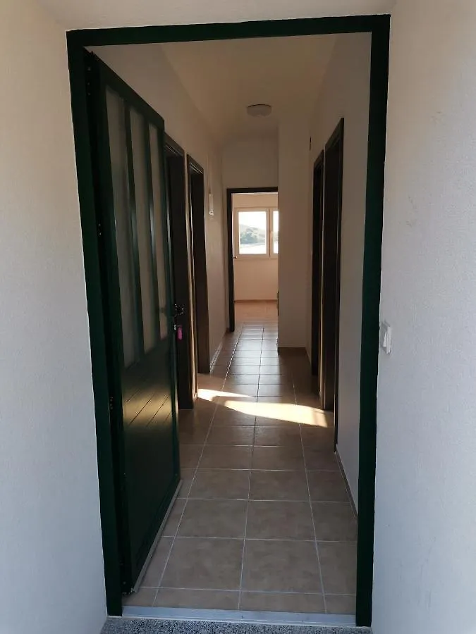 Apartment 2 Near The Sea Ugljan